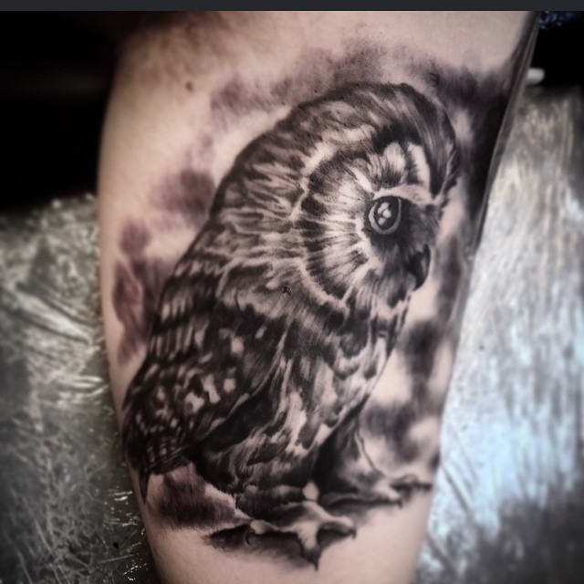 @piroz_tattoo #owl#owltattoo#uglla #tattoo#ink#tattoos#tatuering#gadd#stockholm#nicesthlm#blackandgray