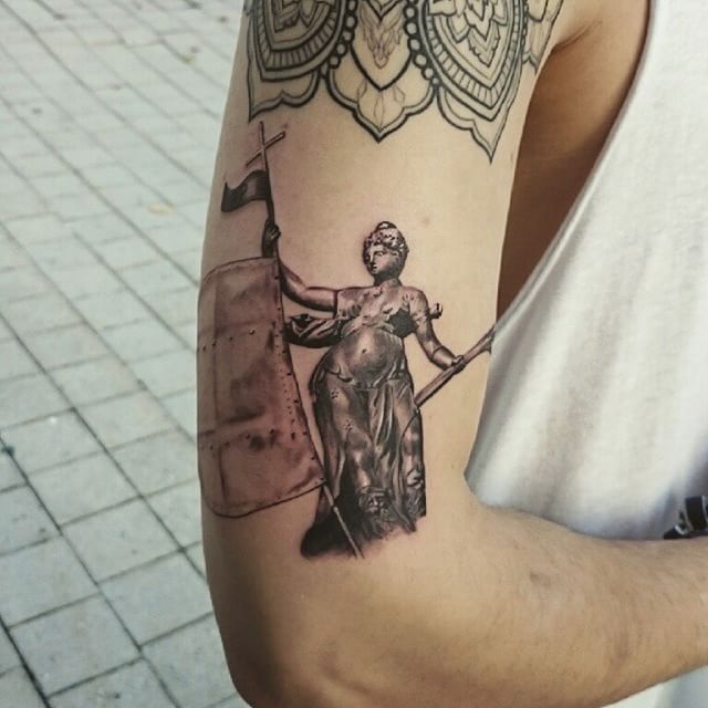 @fabbeandre #statue #tattoo#ink#tattoos#tatuering#gadd#stockholm#nicesthlm#sketch